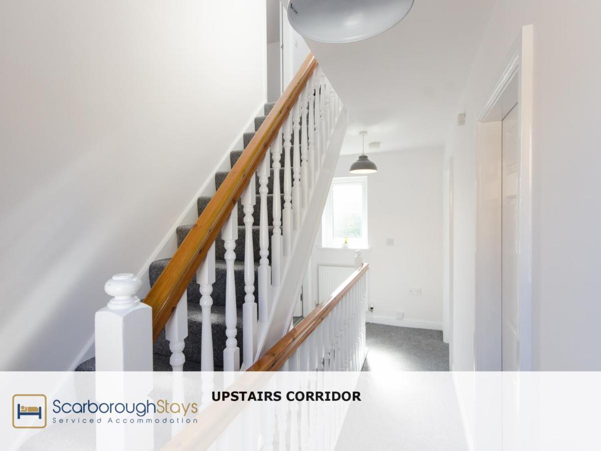 Candler Lodge - 3 Bedroom Townhouse With Parking - Patio Area & Seating Scarborough Exteriér fotografie